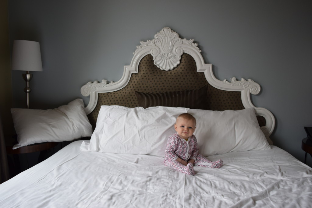 7 tips to enjoy a hotel stay with a baby