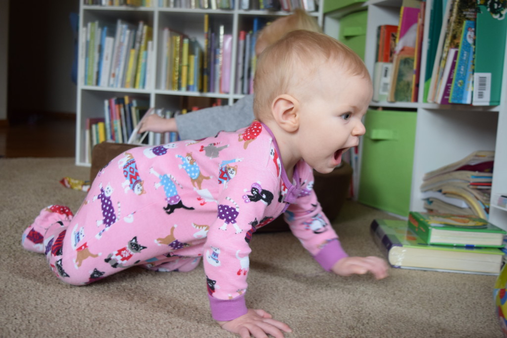 10 months play crawling 