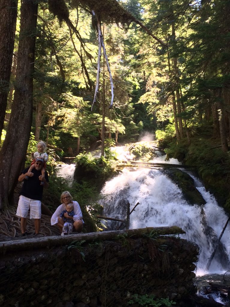 Looking for a Mt Hood family hike? Little Zigzag Falls is short with a big waterfall payoff. Ten Thousand Hour Mama
