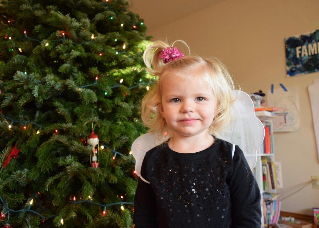 How to decorate the perfect Christmas tree with kids. Ten Thousand Hour Mama