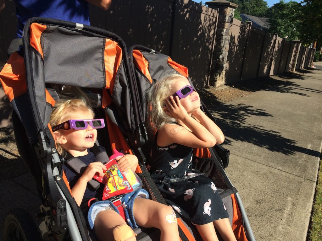 Seeing a solar eclipse with kids - Ten THousand Hour Mama
